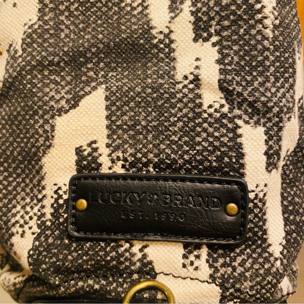 Lucky Brand Womens Bali Hai Sling Fabric Purse Black/White Geometric Pattern - Picture 9 of 14